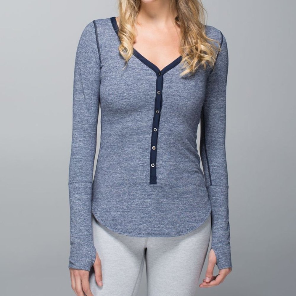 Size 6 - Lululemon Awesoma Henley